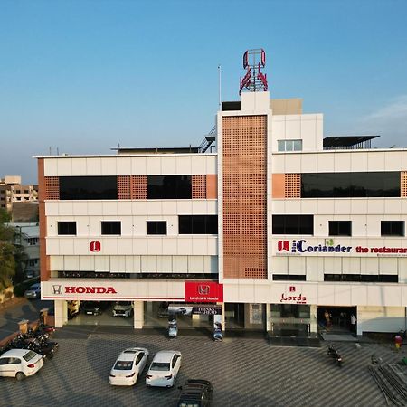 Lords Eco Inn Navsari ภายนอก รูปภาพ