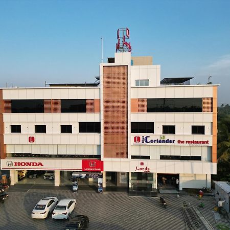 Lords Eco Inn Navsari ภายนอก รูปภาพ