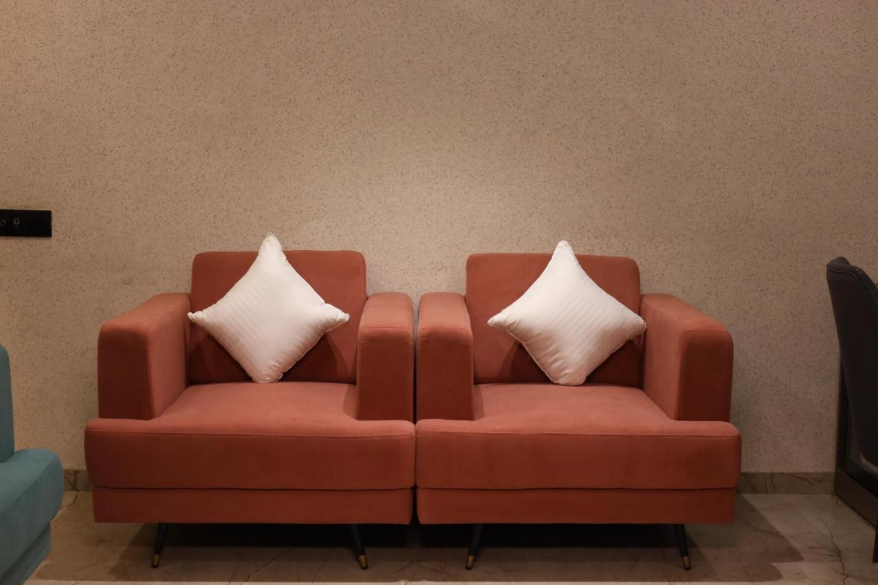 Lords Eco Inn Navsari ภายนอก รูปภาพ