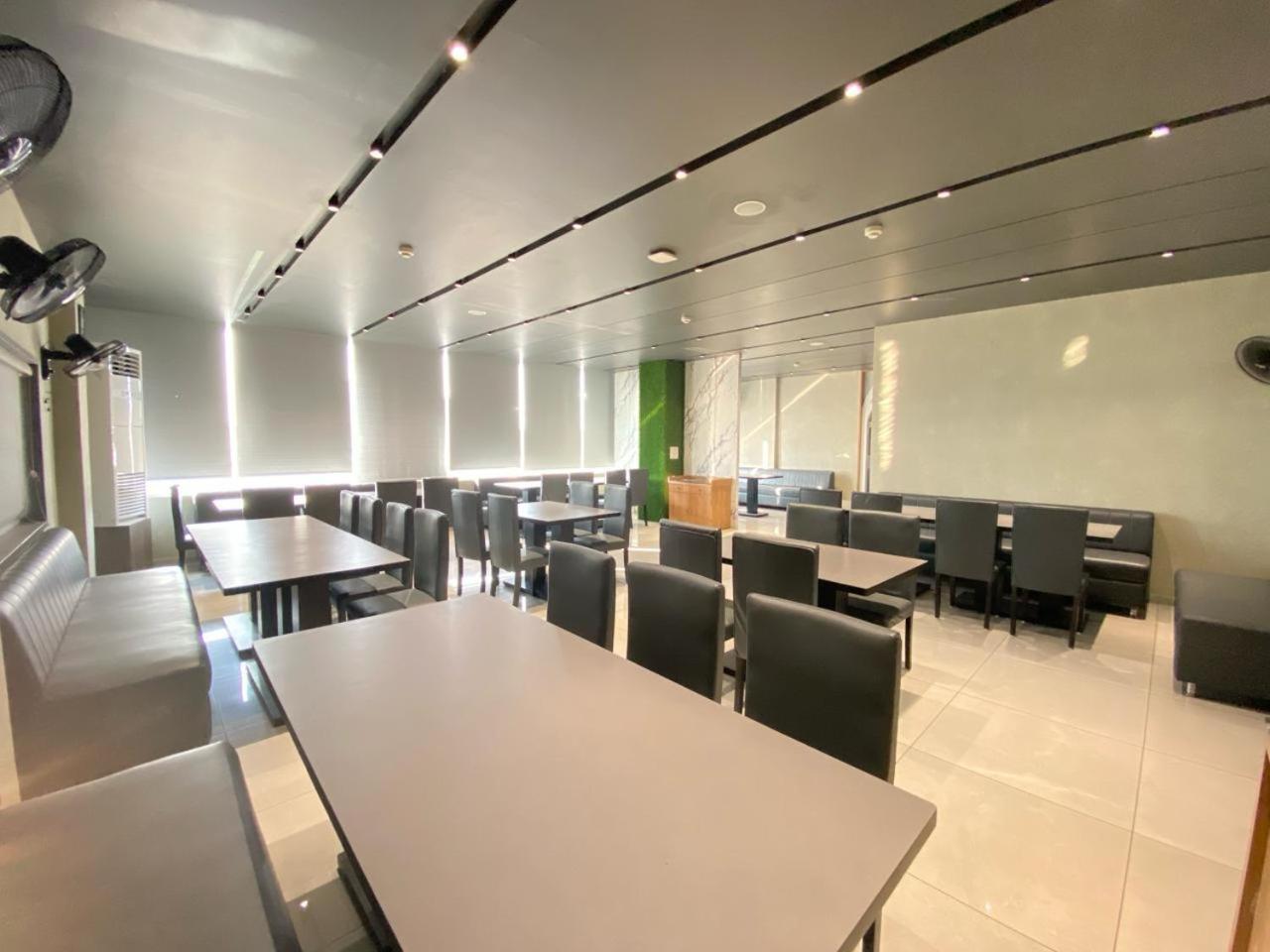 Lords Eco Inn Navsari ภายนอก รูปภาพ