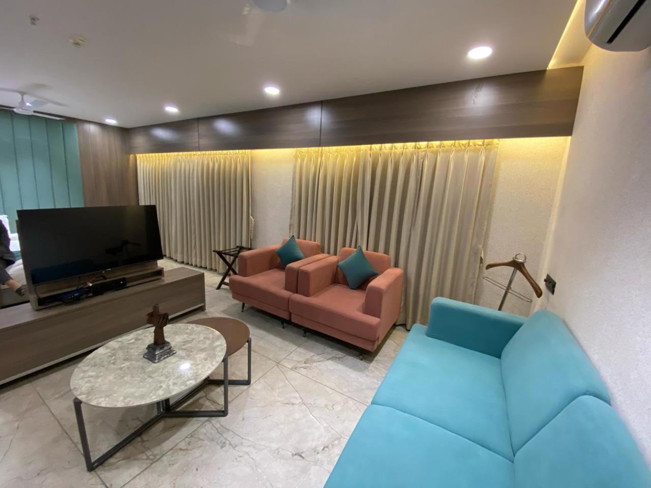 Lords Eco Inn Navsari ภายนอก รูปภาพ